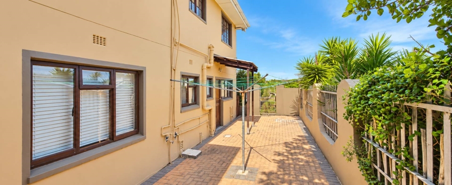 6 Bedroom Property for Sale in Franskraal Western Cape